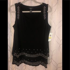 NWT Women’s Alfani sleeves less top. Beautiful! Sz M